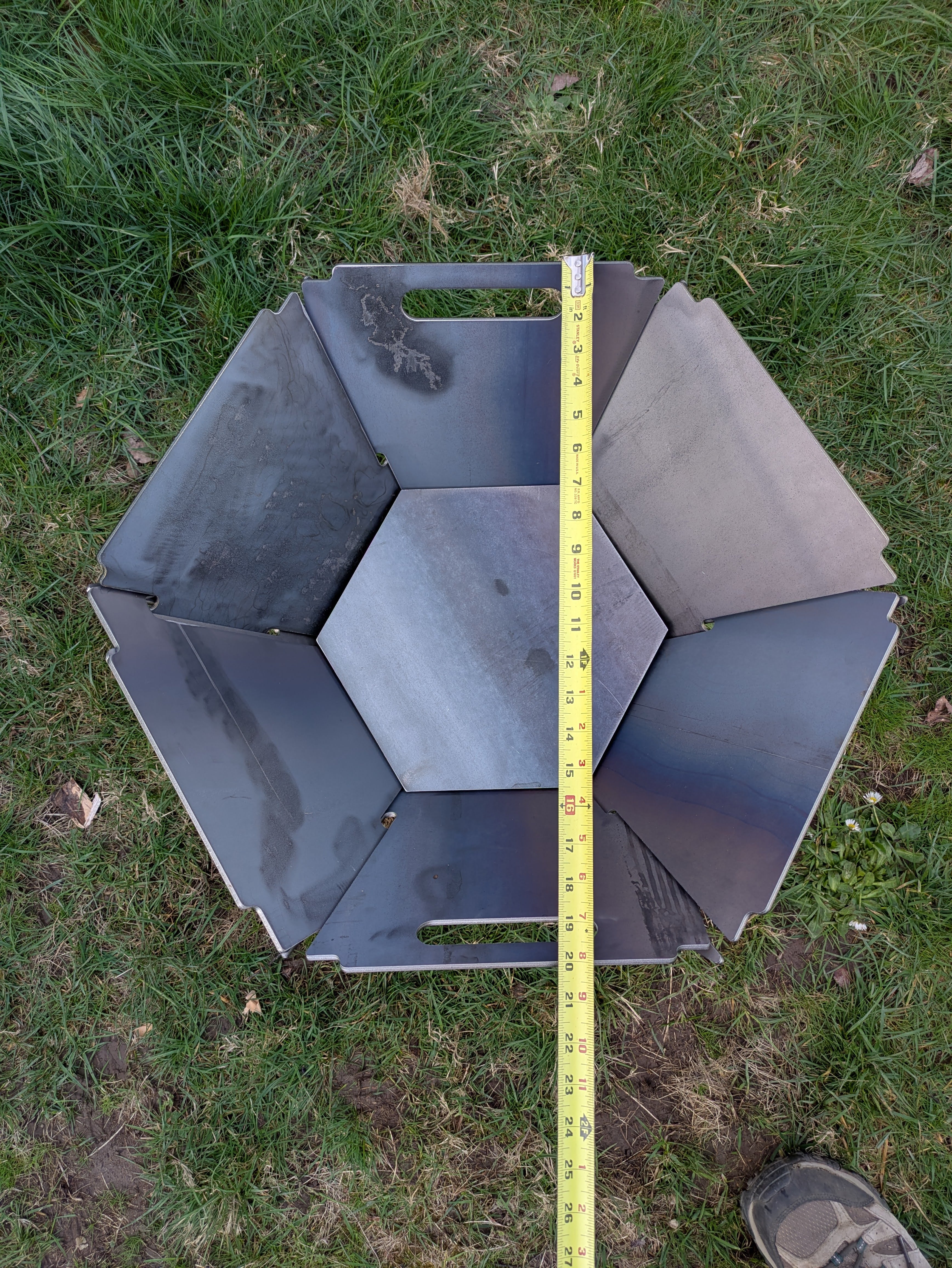 Collapsible fire pit